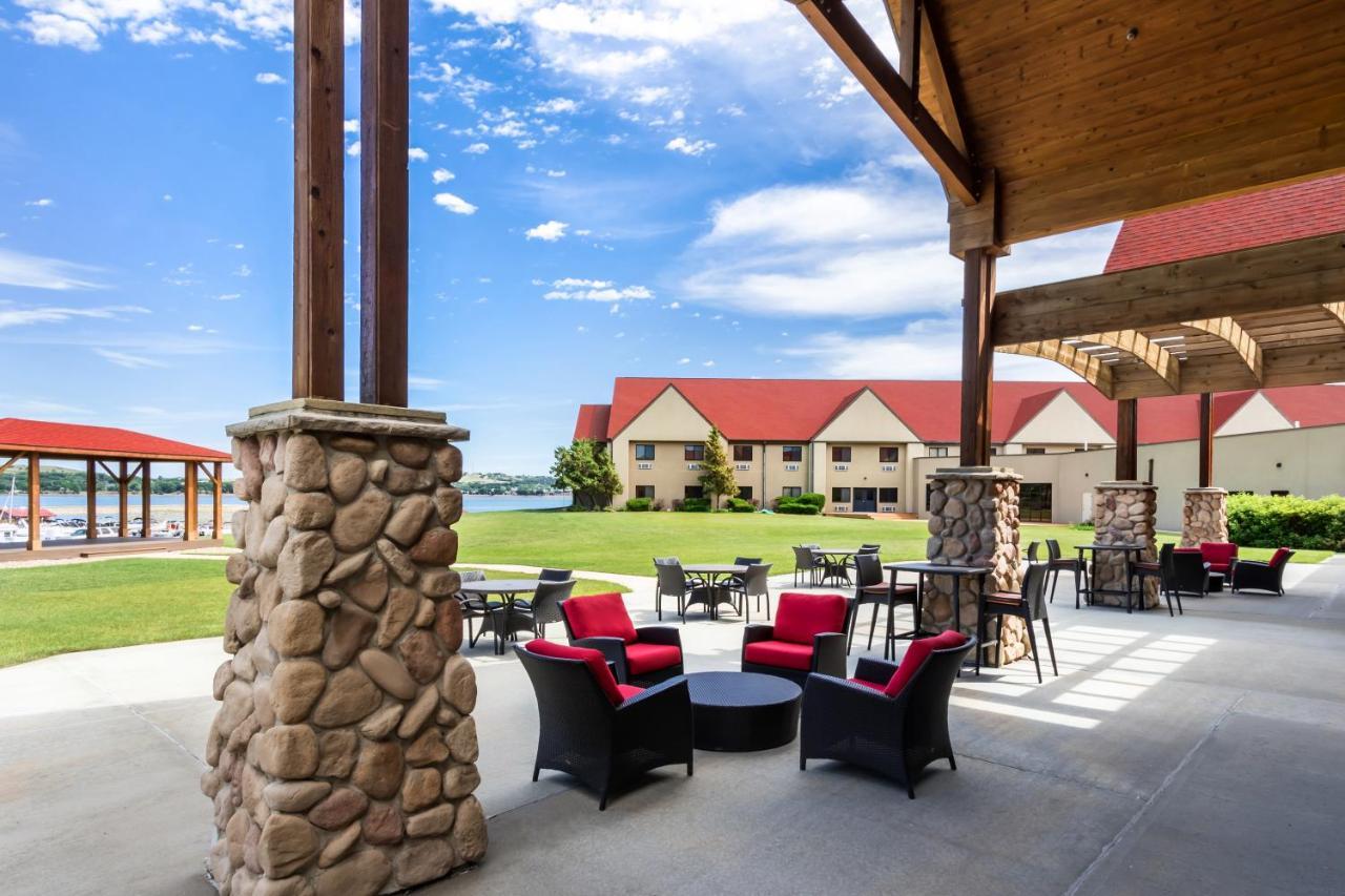 Arrowwood Resort At Cedar Shore Oacoma Exterior foto